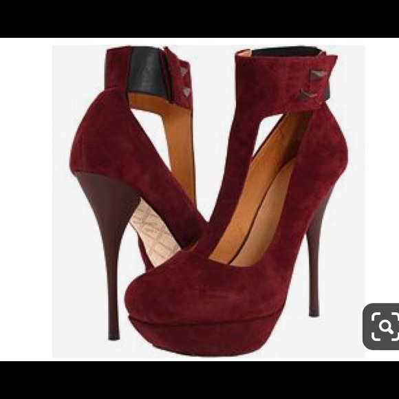 Blade Heels 👠 Sz. 8 by L.A.M.B. NIB - Picture 1 of 3